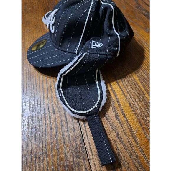 Rare New Era 59Fifty Atlanta Braves Cap Hat with Dog Ear Warmers Decals Attached - Picture 3 of 8